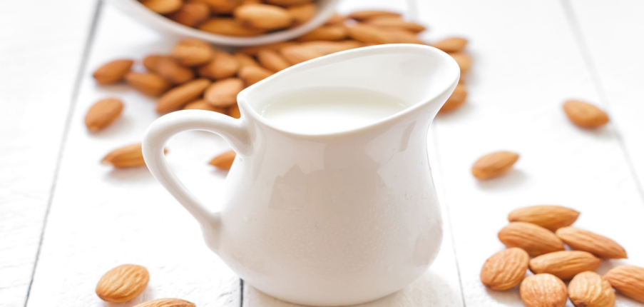 7 lợi ích tuyệt vời của sữa hạnh nhân đối với sức khỏe. Hướng dẫn cách làm và sử dụng