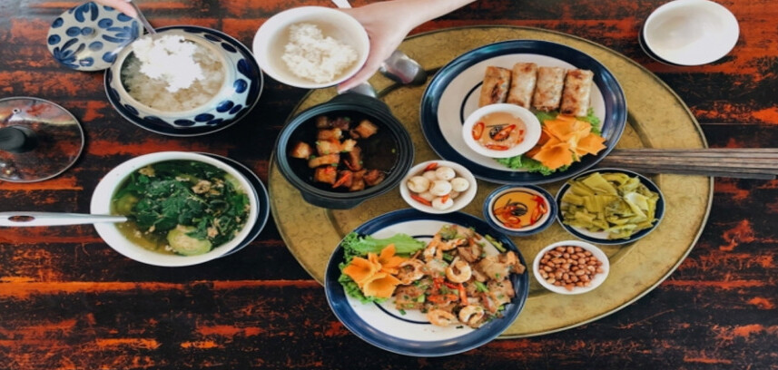 Hàm lượng calo và giá trị dinh dưỡng trong các món ăn quen thuộc của người Việt
