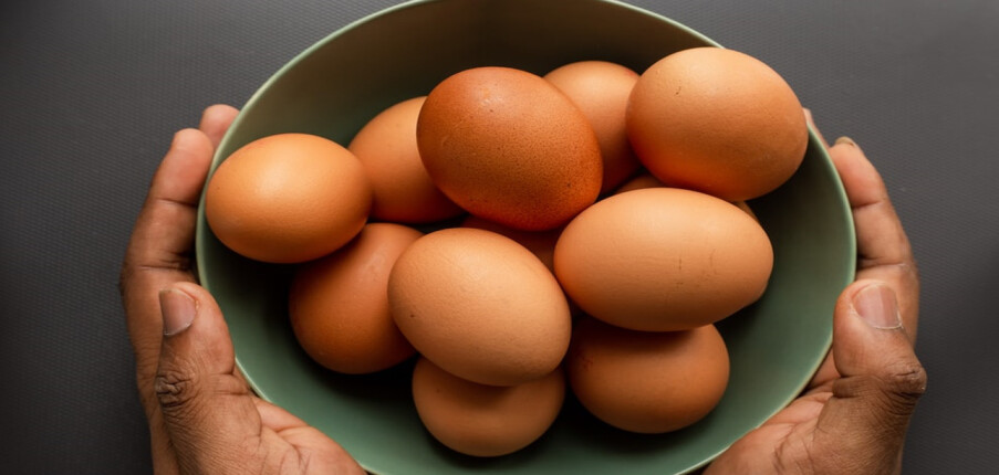 Ăn trứng có tốt không? Lợi ích, giá trị dinh dưỡng và rủi ro sức khỏe