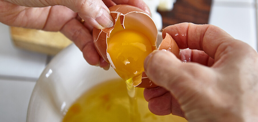 Ăn trứng sống có an toàn và lành mạnh không?