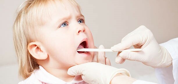 Đau họng ở trẻ em: Các phương pháp điều trị và mẹo làm dịu cơn đau