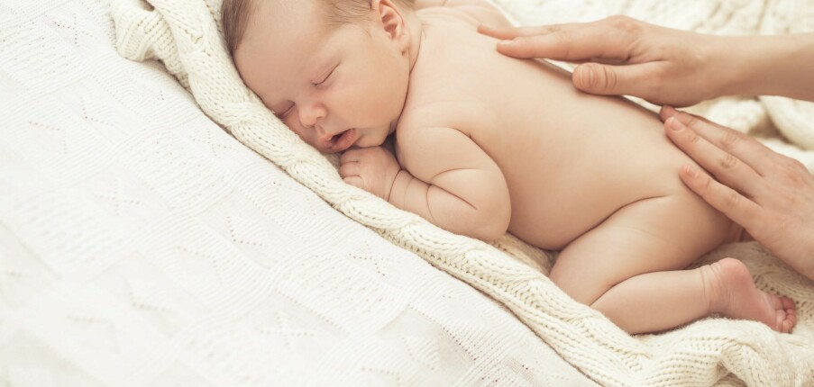 Mát xa cho trẻ sơ sinh: Lợi ích và cách thực hiện