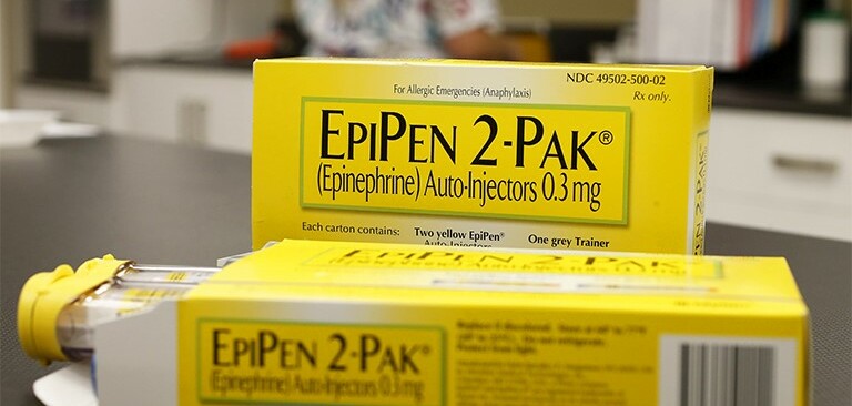 Thuốc tiêm Epinephrine - Điều trị các phản ứng dị ứng nghiêm trọng - Cách dùng