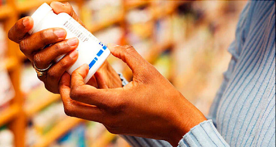 Luôn đọc kĩ các chỉ dẫn in trên nhãn thuốc trước khi sử dụng. Nguồn: webmd.com 