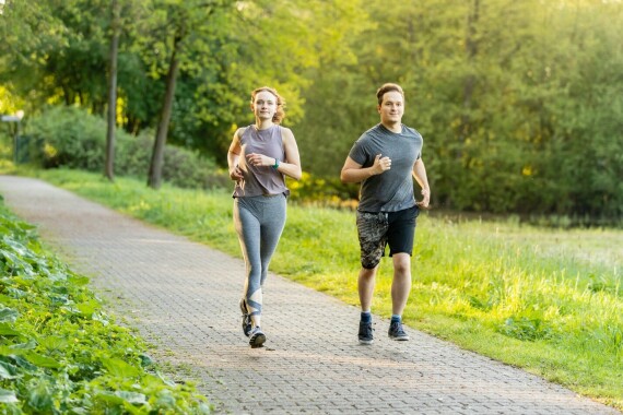 Tập thể dục thường xuyên giúp bạn khoẻ mạnh hơn và giảm nguy cơ mắc một số bệnh lý. Nguồn ảnh: Fitness-nation.net