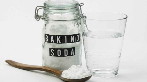 Baking soda hay con gọi là sodium bicarbonat . Nguồn ảnh: Healthline