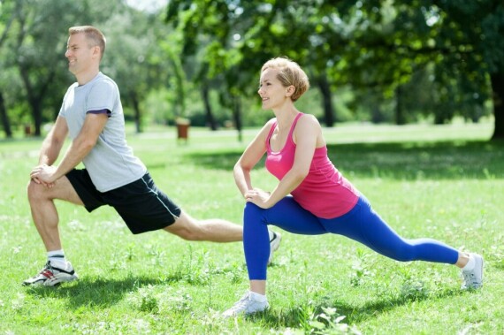 Tăng cường tập thể dục để nâng cao lượng serotonin trong cơ thể. Nguồn ảnh: Healthline