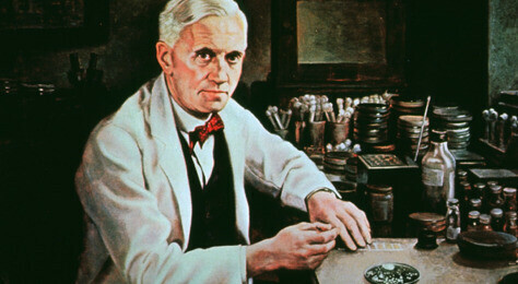 (Alexander Fleming - Người đã tìm ra penicillin - Nguồn ảnh: britannica.com)