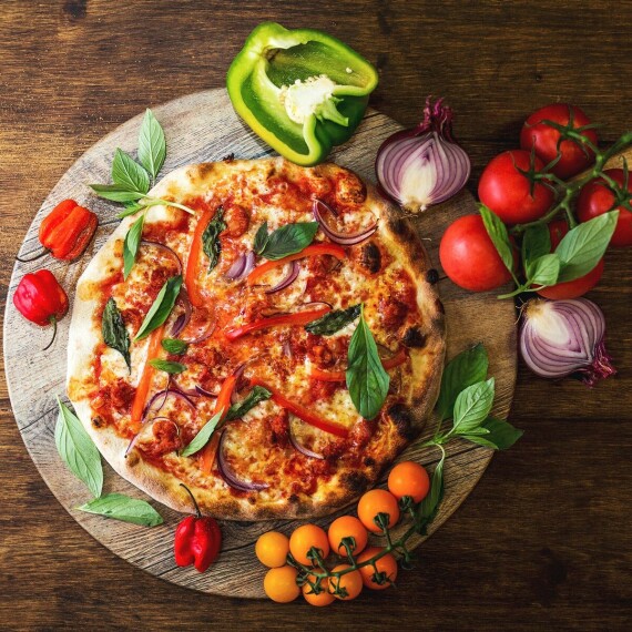 Pizza rau củ quả làm tại nhà tốt cho sức khỏe, Nguồn ảnh: pinterest.com