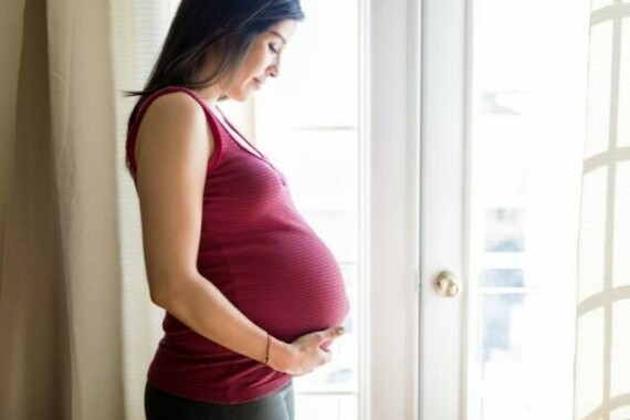 Phụ nữ có thai không nên tiếp xúc với người mắc bệnh zona thần kinh Nguồn ảnh: webmd.com 