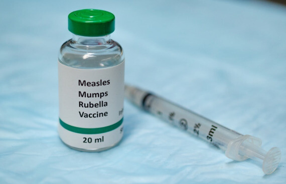 Tiêm vaccine là biện pháp phòng bệnh chủ động hiệu quả( Nguồn: https://assets.publishing.service.gov.uk)