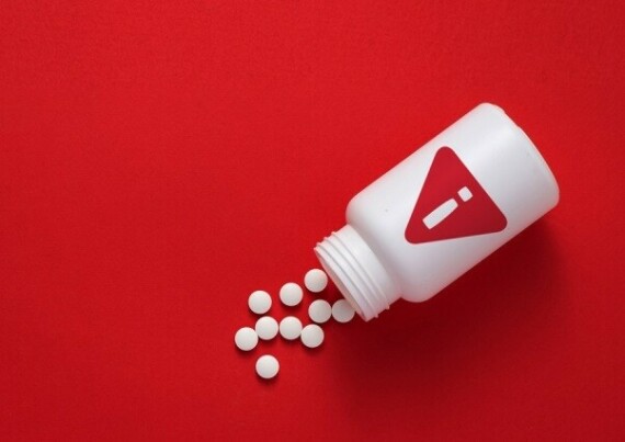 Tránh dùng Aspirin trong khi đang dùng Piroxicam (nguồn ảnh: stroke.org)