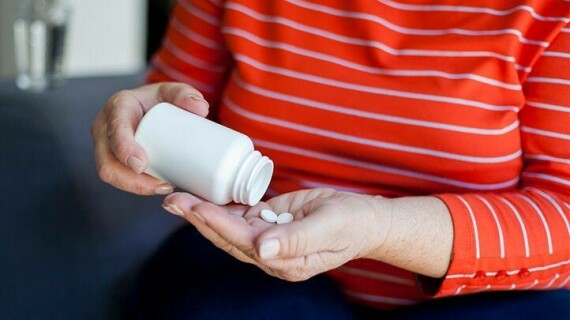 Glucosamine Sulfate for Osteoarthritis in Hands | Everyday Health Nguồn: Everyday Health