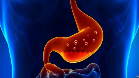 Viêm dạ dày có thể gây ợ hơi  (Nguồn ảnh: www.raillynews.com)