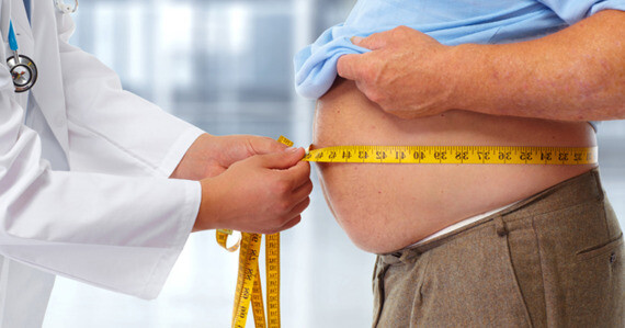Số đo vòng eo trên 89 cm đối với phụ nữ và 102 cm ở nam giới sẽ làm tăng nguy cơ mắc cao huyết áp, tiểu đường và bệnh tim. (nguồn: healio.com)