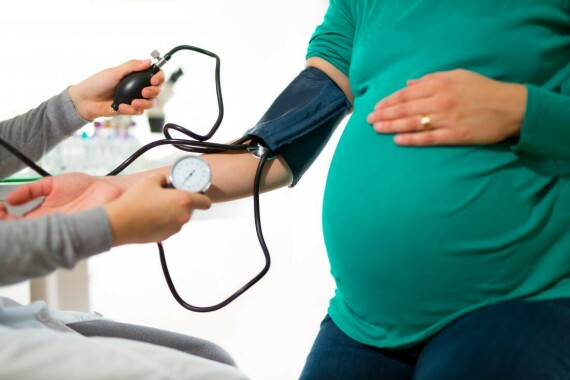 Phụ nữ có thai có thể bị huyết áp thấp ( nguồn ảnh: https://www.medicalnewstoday.com/)