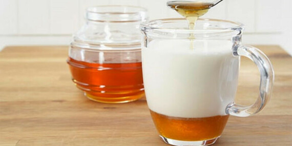 Sữa và mật ong còn là hai loại thức ăn khá phổ biến