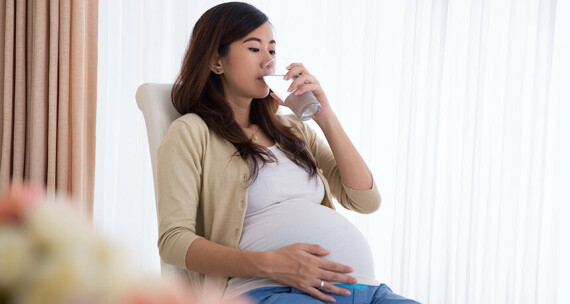 Nên trao đổi với bác sĩ về việc dùng thuốc tẩy giun khi đang mang thai hoặc đang cho con bú (nguồn ảnh: sciencenews.org)