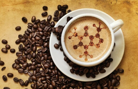 Giảm lượng caffeine tiêu thụ có thể giúp giảm mức độ run tay. Nguồn ảnh: vinmec.com