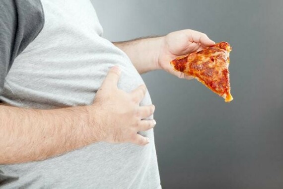 Ăn nhiều thực phẩm giàu chất béo có thể gây đầy hơi chướng bụng – Nguồn ảnh: kellyskitchenfarmacy.wordpress.com