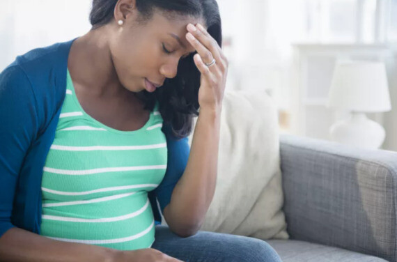 Giãn mạch có thể là nguyên nhân gây chóng mặt khi mang thai. Nguồn ảnh: Verywellfamily.com