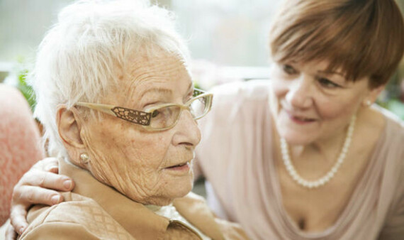 Bệnh Alzheimer thường xảy ra với người cao tuổi, nguồn ảnh www.express.co.uk