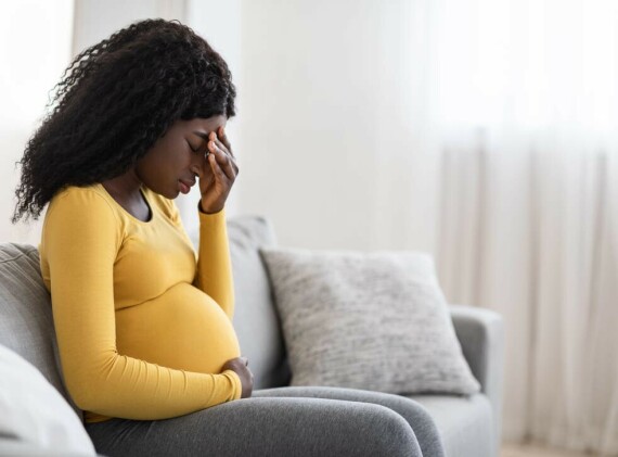 Nhiều nguyên nhân có thể gây ra tình trạng nôn trong thai kỳ. Nguồn ảnh: Independent.co.uk