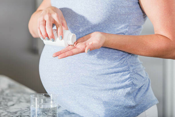 Trong thời kỳ mang thai chỉ sử dụng thuốc khi thật cần thiết. Nguồn: iStock 