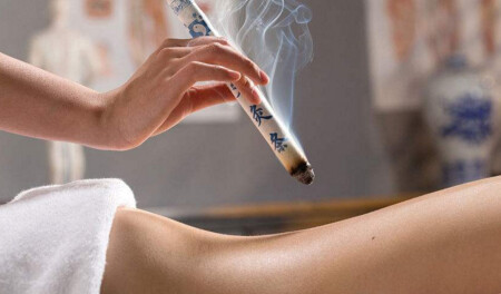 Liệu pháp Moxibustion có thể giúp giảm đau do bệnh zona (nguồn ảnh: https://snaptcm.org)