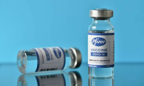 Vắc-xin Pfizer phòng chống COVID-19. Nguồn : IamExpat