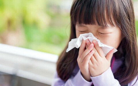 Các triệu chứng viêm mũi dị ứng theo mùa có thể được cải thiện nhanh khi dùng thuốc Desbebe
