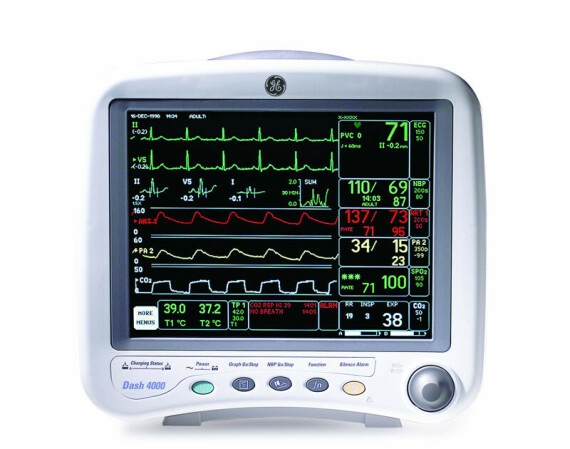 Khi dùng Dexdobu cần chú ý  theo dõi huyết áp và nhịp tim