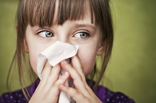 Trẻ em từ 12 tuổi trở lên có thể dùng thuốc Destor để giảm triệu chứng viêm mũi dị ứng