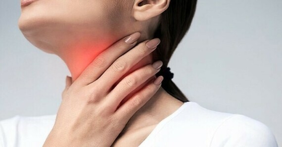 Bradosol được dùng để làm giảm triệu chứng đau và khàn cổ họng