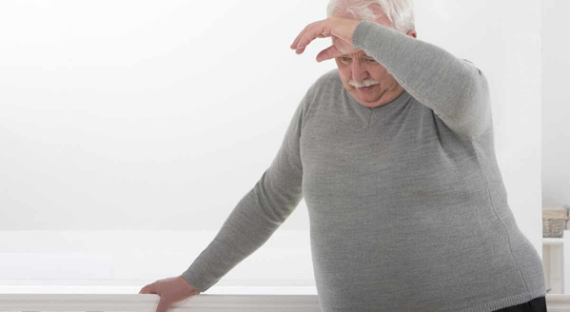 Chứng ngưng thở khi ngủ thường gặp ở nam giới lớn tuổi có tình trạng thừa cân, béo phì.  Nguồn ảnh: muysalud.com