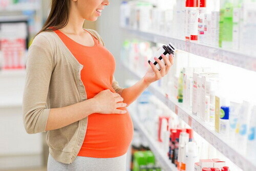 Phụ nữ có thai và cho con bú cần tham khảo ý kiến bác sĩ hay dược sĩ trước khi sử dụng thuốc.