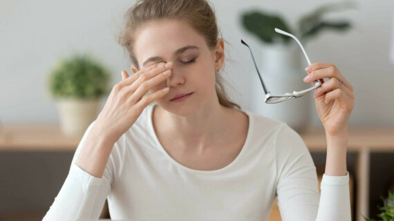 Sử dụng Buscophavin có thể gây rối loạn tầm nhìn và đau mắt