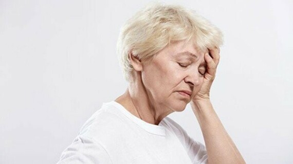 Dopegyt có thể gây ra tình trạng ngất ở người cao tuổi nếu dùng quá liềuSử dụng Buprenorphine có thể gây đau đầu